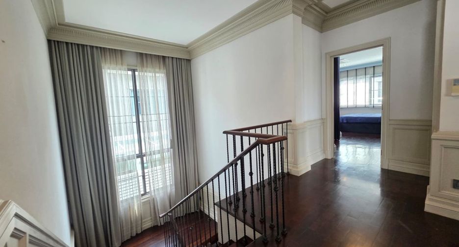 Villa en alquiler de 4 habitaciones en Mueang Samut Prakan, Samut Prakan