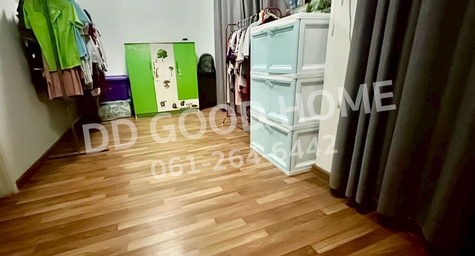 For sale 3 bedrooms townhouse in Ban Pho, Chachoengsao