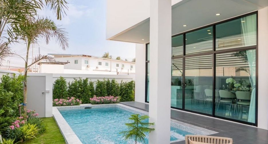 Villa en venta de 4 habitaciones en Bang Lamung, Chonburi