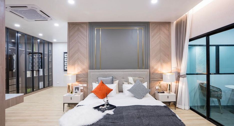 Villa en venta de 4 habitaciones en Bang Lamung, Chonburi