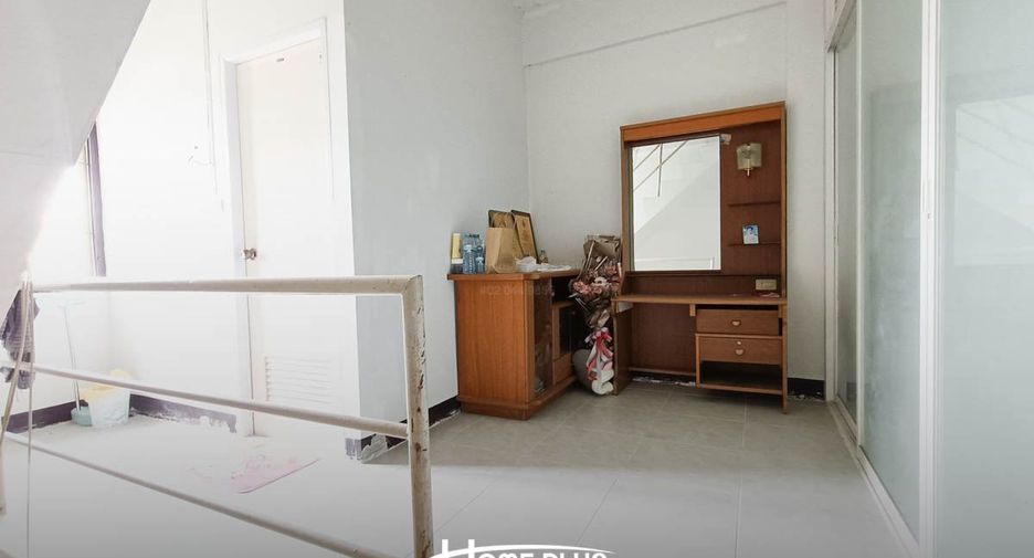 出售 2 卧室 商业空间 在 Lam Luk Ka, Pathum Thani