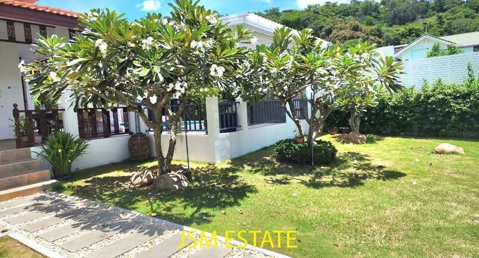 For rent 4 bedrooms house in Hua Hin, Prachuap Khiri Khan