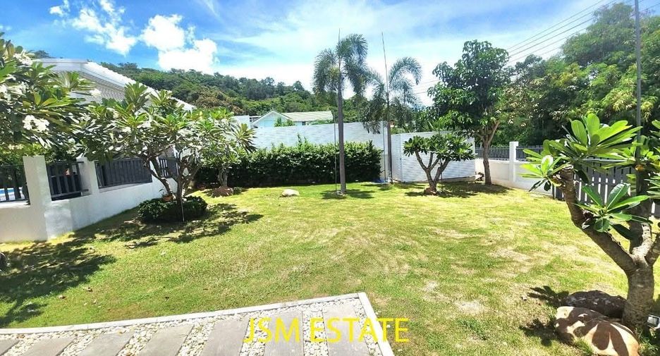 For rent 4 bedrooms house in Hua Hin, Prachuap Khiri Khan