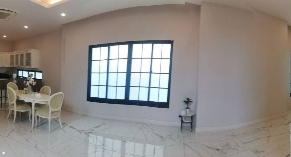 For sale 4 bedrooms house in Suan Luang, Bangkok