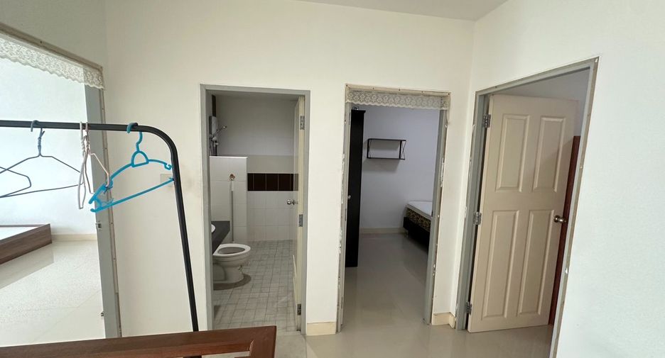 For sale 3 bedrooms townhouse in Phan Thong, Chonburi