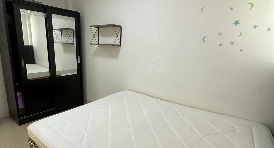 For sale 3 bedrooms townhouse in Phan Thong, Chonburi