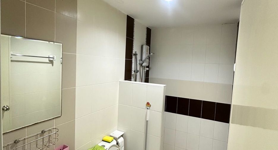 For sale 3 bedrooms townhouse in Phan Thong, Chonburi