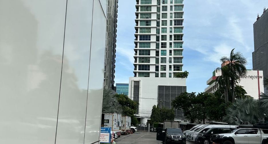 For sale 1 bed condo in Phaya Thai, Bangkok