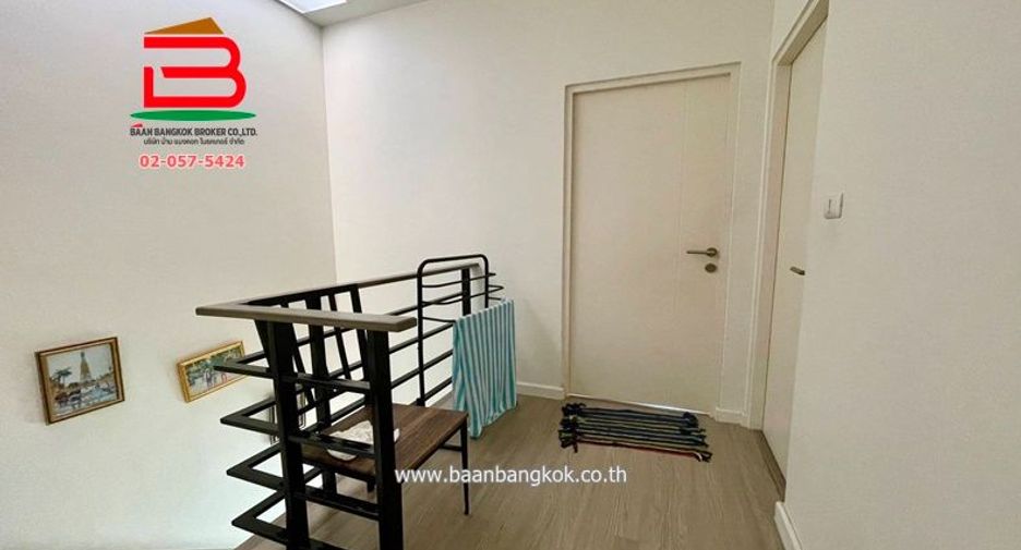 For sale 4 bedrooms townhouse in Mueang Pathum Thani, Pathum Thani