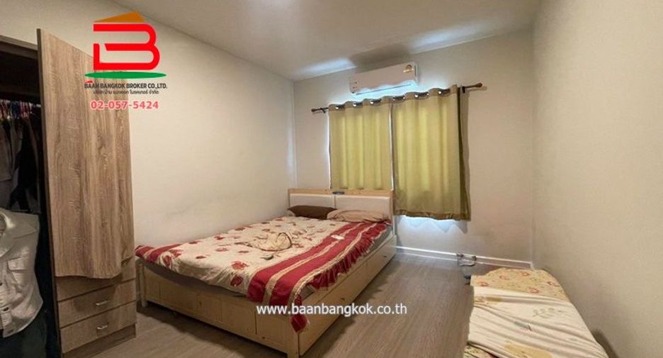 For sale 4 bedrooms townhouse in Mueang Pathum Thani, Pathum Thani