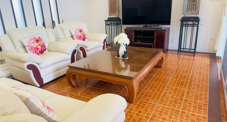 For rent and for sale 3 bedrooms house in Bang Lamung, Chonburi