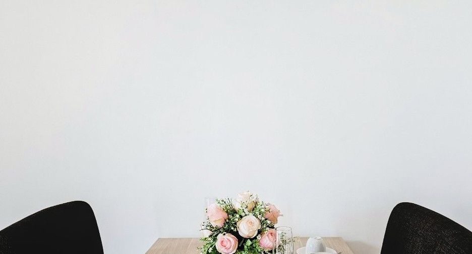 Apartamento con servicios en alquiler de 1 habitaciones en Khlong Toei, Bangkok