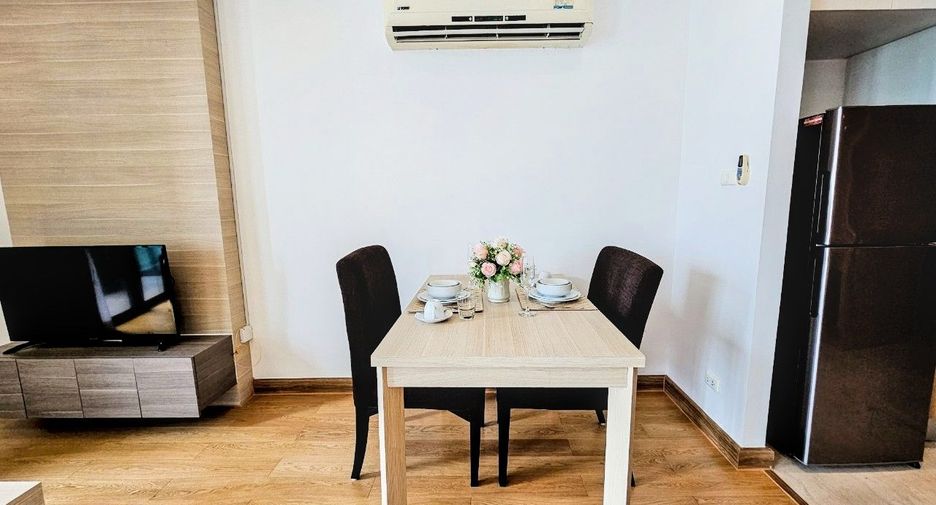 Apartamento con servicios en alquiler de 1 habitaciones en Khlong Toei, Bangkok