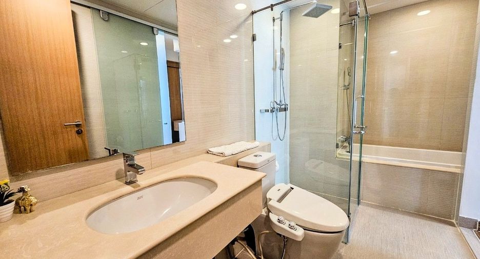 Apartamento con servicios en alquiler de 1 habitaciones en Khlong Toei, Bangkok