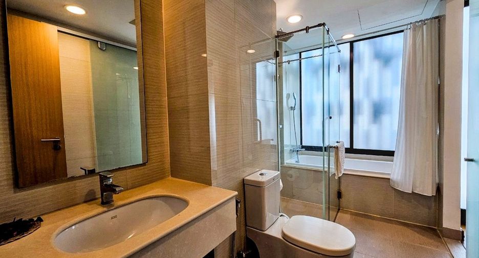 Apartamento con servicios en alquiler de 1 habitaciones en Khlong Toei, Bangkok