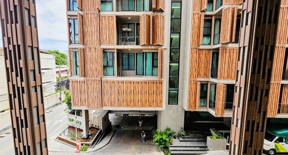 Apartamento con servicios en alquiler de 1 habitaciones en Khlong Toei, Bangkok