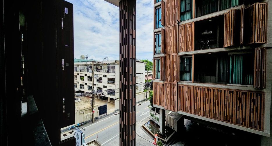 Apartamento con servicios en alquiler de 1 habitaciones en Khlong Toei, Bangkok