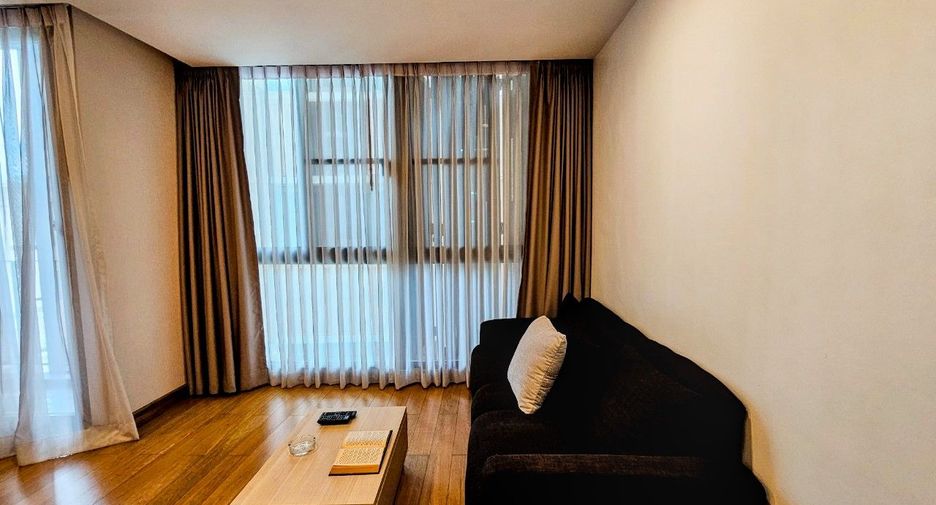 Apartamento con servicios en alquiler de 1 habitaciones en Khlong Toei, Bangkok