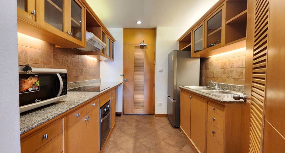 For rent 2 ベッドルーム apartment in Bang Rak, Bangkok