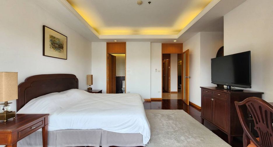 For rent 2 ベッドルーム apartment in Bang Rak, Bangkok