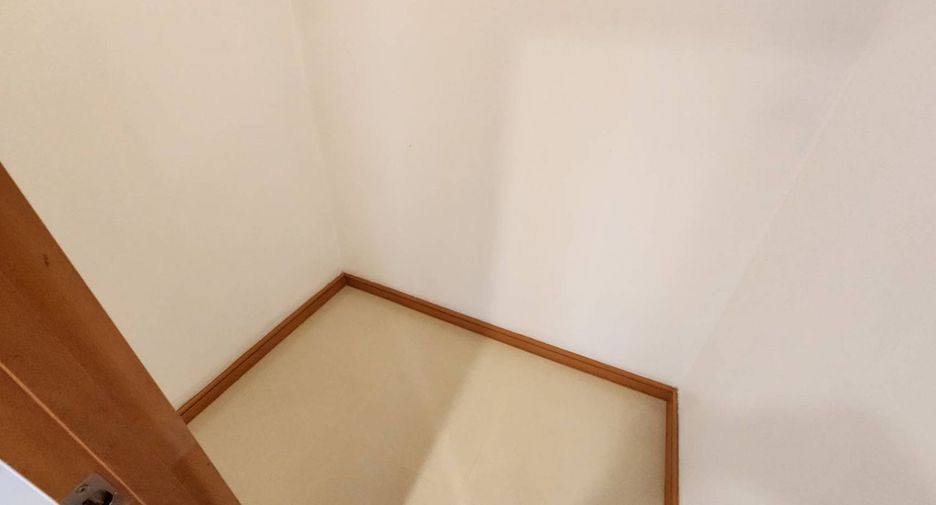 For rent 2 ベッドルーム apartment in Bang Rak, Bangkok