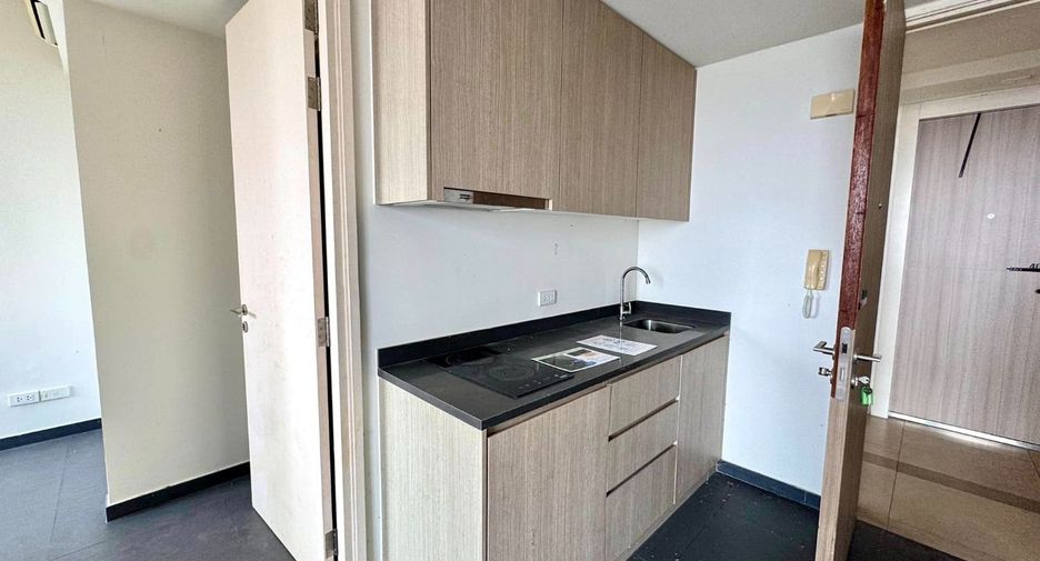 For sale 2 ベッドルーム condo in Bang Lamung, Chonburi