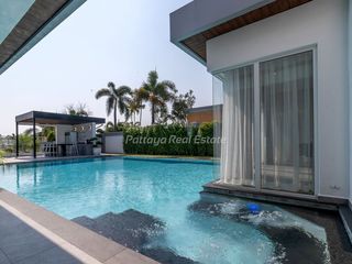 For sale 6 ベッドルーム house in Bang Lamung, Chonburi