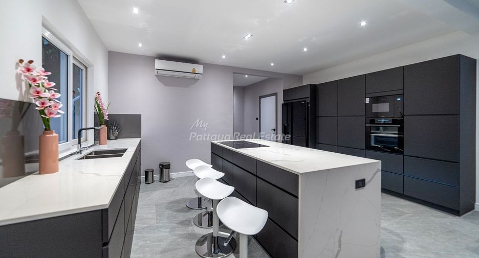 For sale 6 ベッドルーム house in Bang Lamung, Chonburi