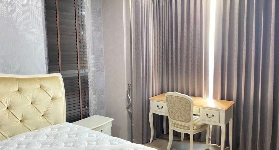 For rent 2 bedrooms condo in Pathum Wan, Bangkok