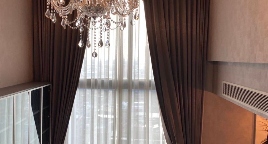 For rent 2 bedrooms condo in Pathum Wan, Bangkok