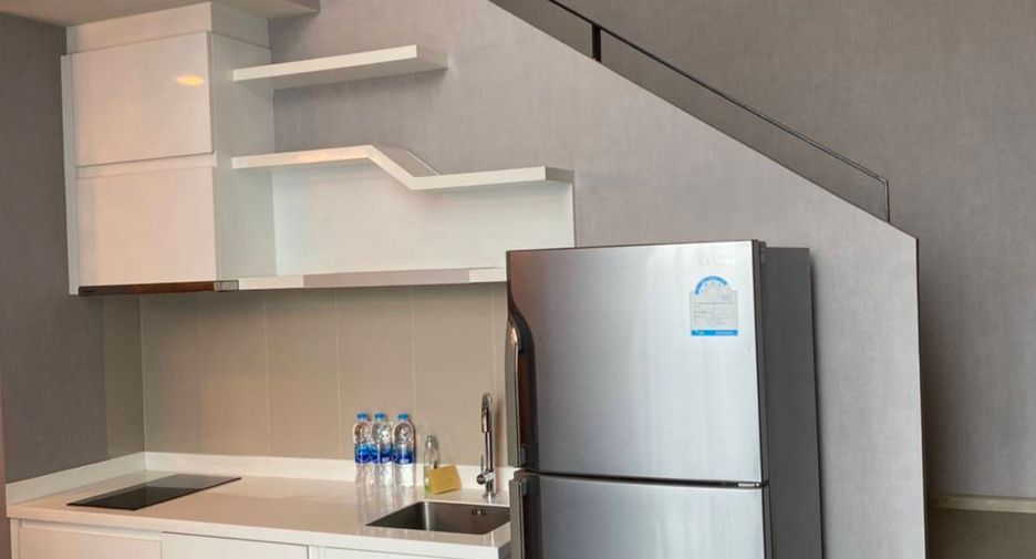 For rent 2 bedrooms condo in Pathum Wan, Bangkok