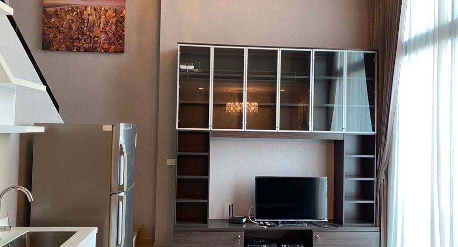 For rent 2 bedrooms condo in Pathum Wan, Bangkok