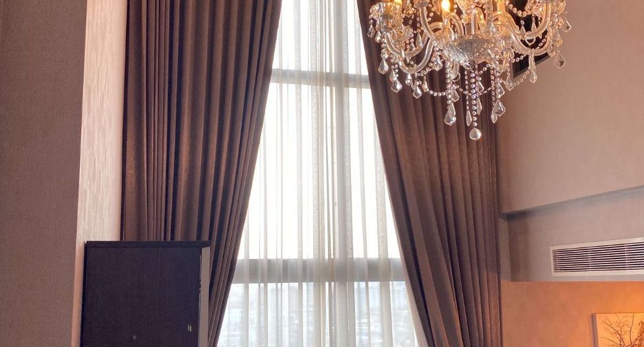 For rent 2 bedrooms condo in Pathum Wan, Bangkok