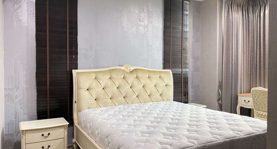 For rent 2 bedrooms condo in Pathum Wan, Bangkok