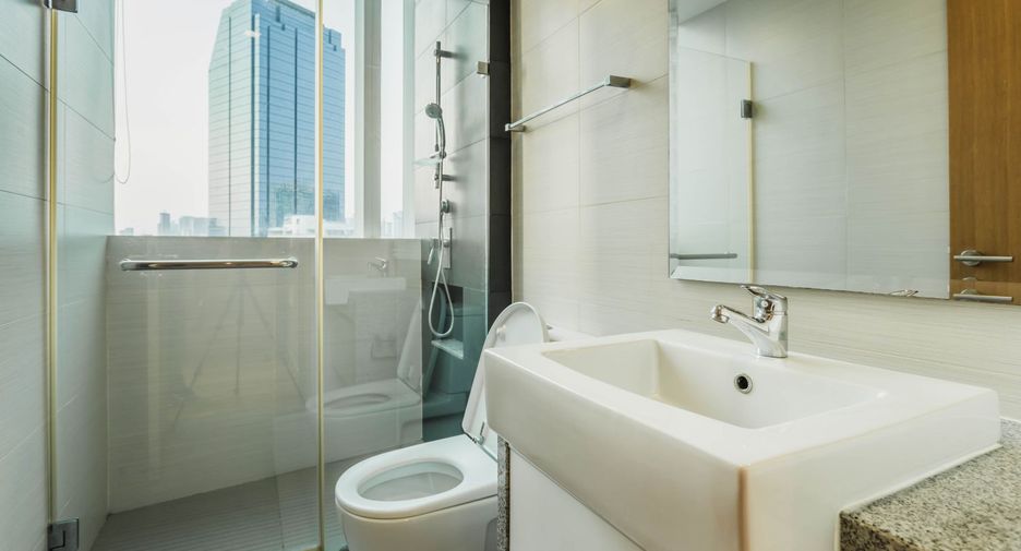 À louer 3 chambres condo à Khlong Toei, Bangkok