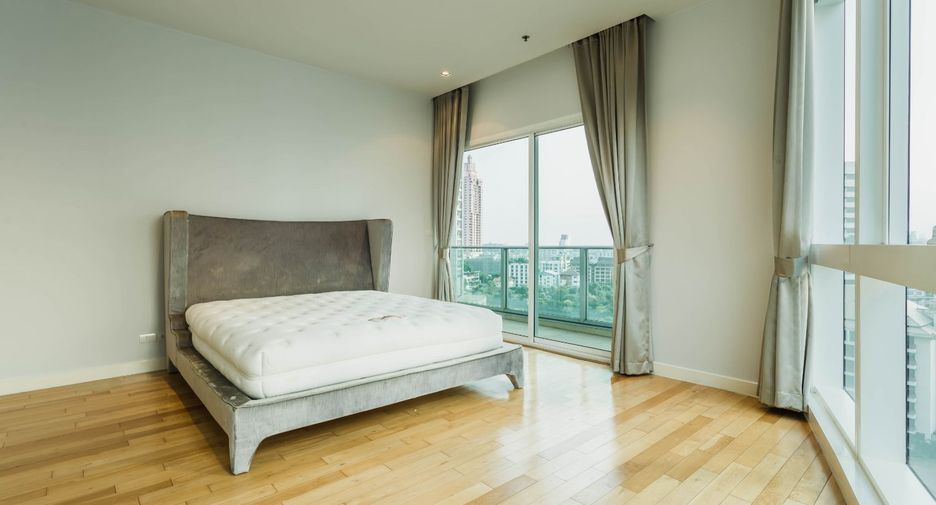 À louer 3 chambres condo à Khlong Toei, Bangkok