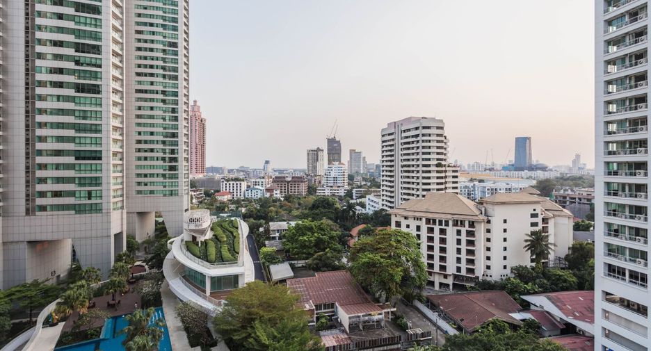 À louer 3 chambres condo à Khlong Toei, Bangkok