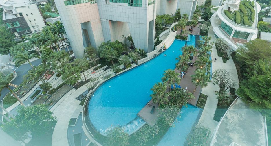 À louer 3 chambres condo à Khlong Toei, Bangkok