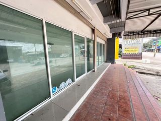À vendre 12 chambres local commercial à Si Racha, Chonburi