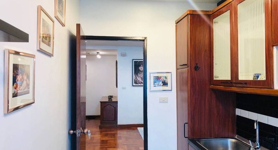 À vendre 3 chambres condo à Watthana, Bangkok