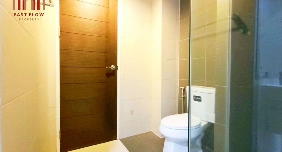 For sale 3 bedrooms townhouse in Don Mueang, Bangkok