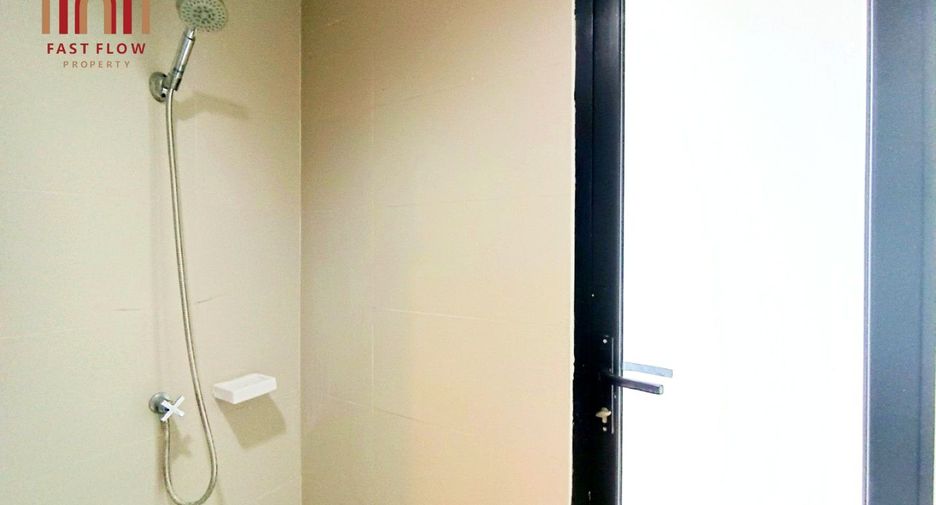 For sale 3 bedrooms townhouse in Don Mueang, Bangkok