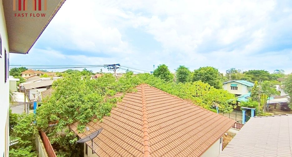 For sale 3 bedrooms townhouse in Don Mueang, Bangkok