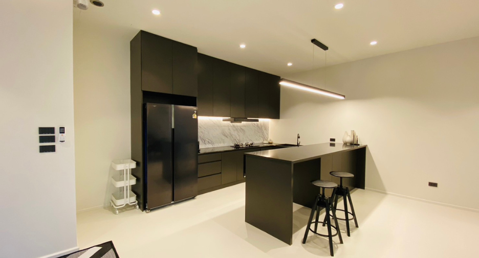 For rent 4 bedrooms villa in Hang Dong, Chiang Mai