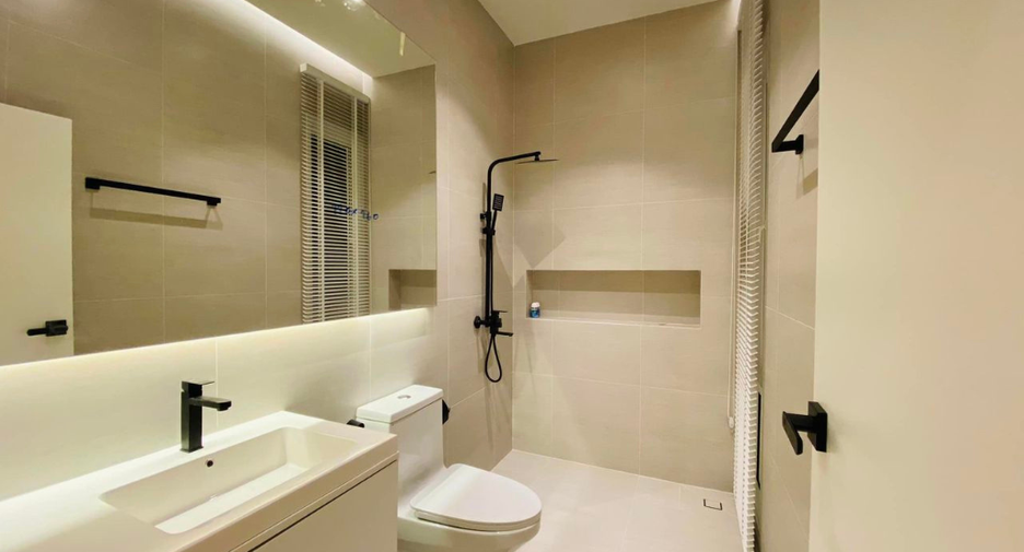 For rent 4 bedrooms villa in Hang Dong, Chiang Mai