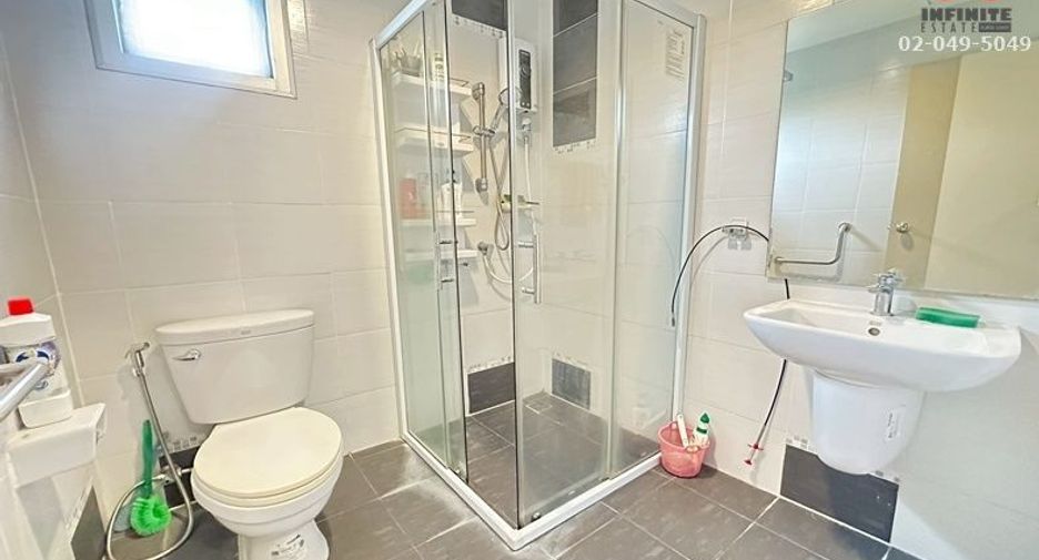 For sale 3 ベッドルーム townhouse in Bang Kruai, Nonthaburi