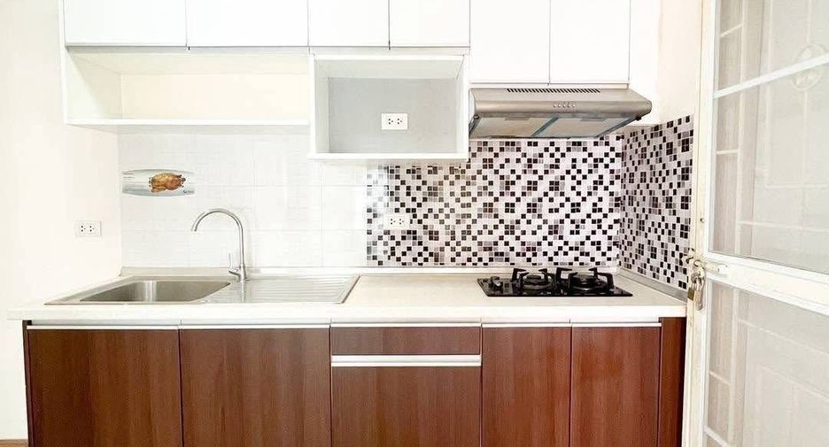 For sale 3 bedrooms house in Si Racha, Chonburi
