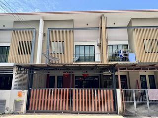 3 Bedroom Townhouse In Si Racha, Chonburi