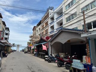 For sale 12 Beds retail Space in Bang Lamung, Chonburi