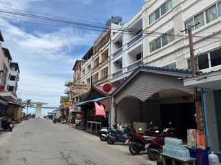 For sale 12 Beds retail Space in Bang Lamung, Chonburi